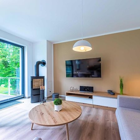 Gluecksraum - Modernes Apartment Mit Panoramablick, Kamin & Wohlfuehlambiente クラーコー・アム・ゼー エクステリア 写真